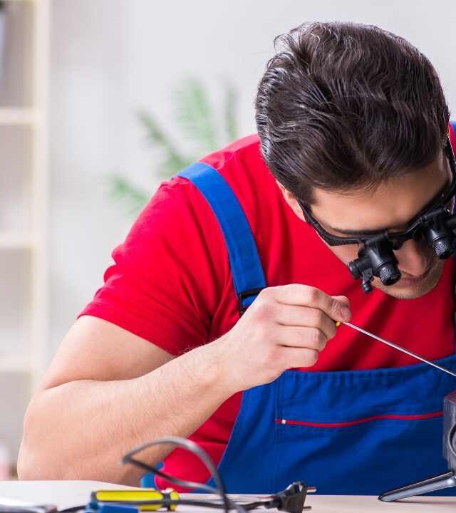 how-our-tv-repair-process-works Why Choose Our LG TV Service in UAE?